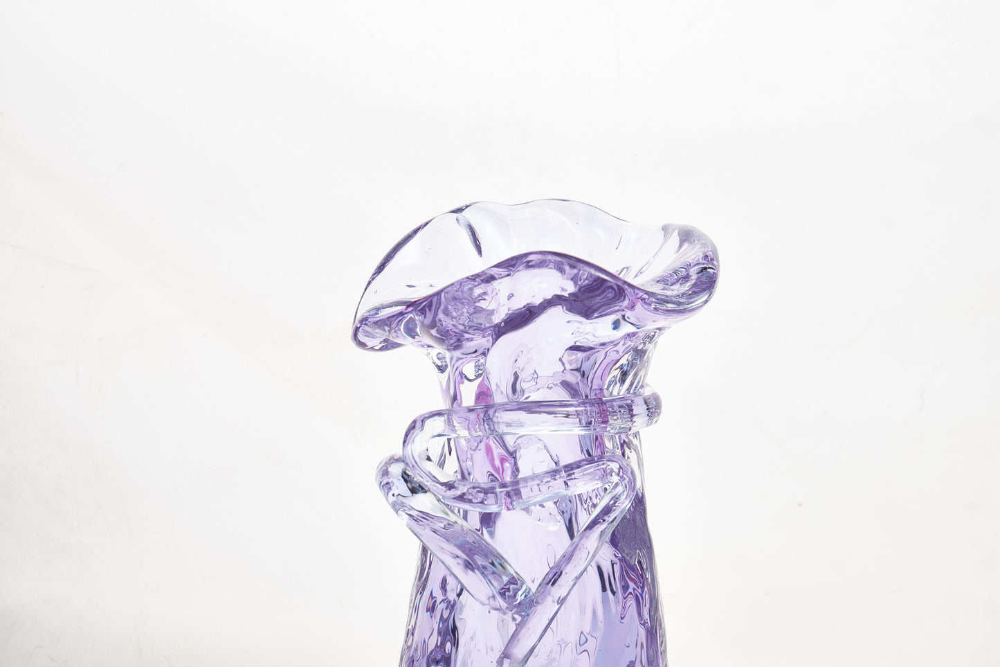 Light Purple Hand-Made Glass Bow Vase