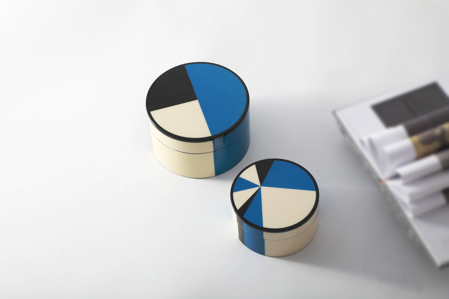 BLUE & WHITE MDF & RESIN PIANO LACQUER STORAGE BOX