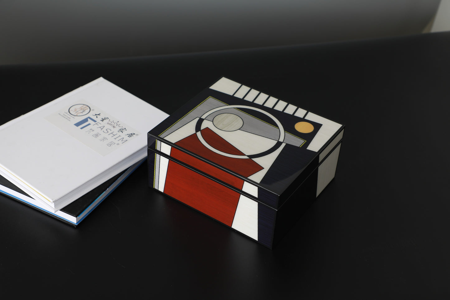 COLOURFUL MDF & PIANO LACQUER SQUARE
STORAGE BOX