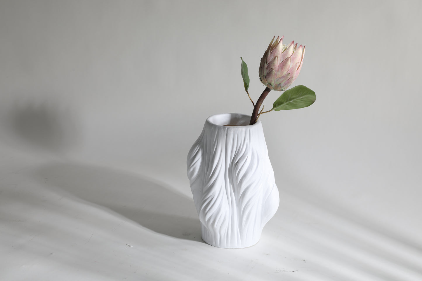 YIN LARGE WHITE VASE