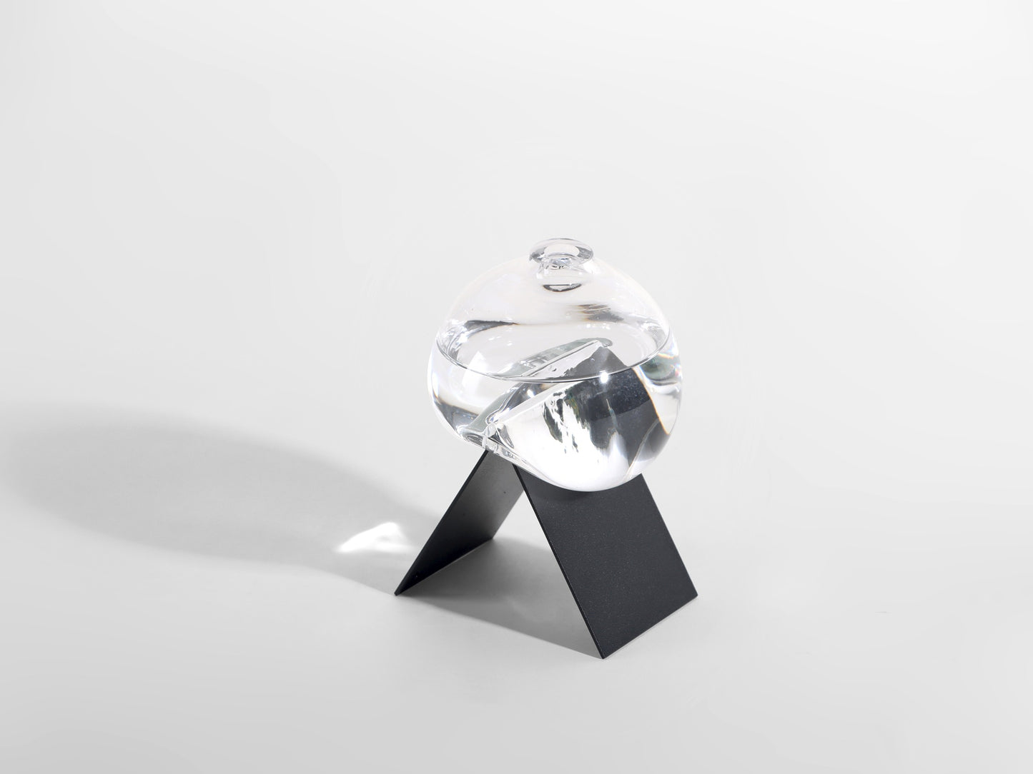 IRREGULAR GLASS VASE WITH METAL STAND