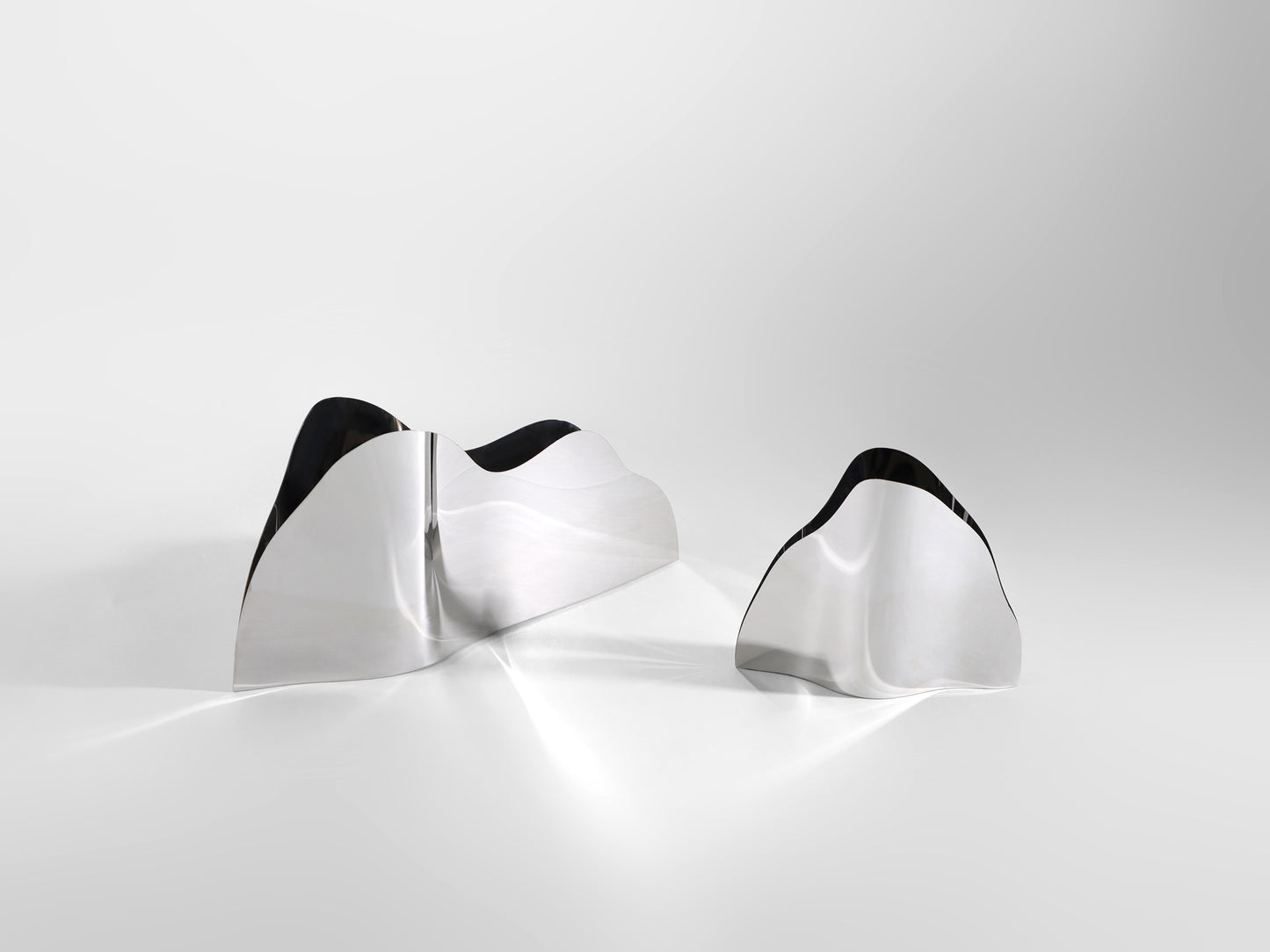 NOVEL STAINLESS STEEL VASE