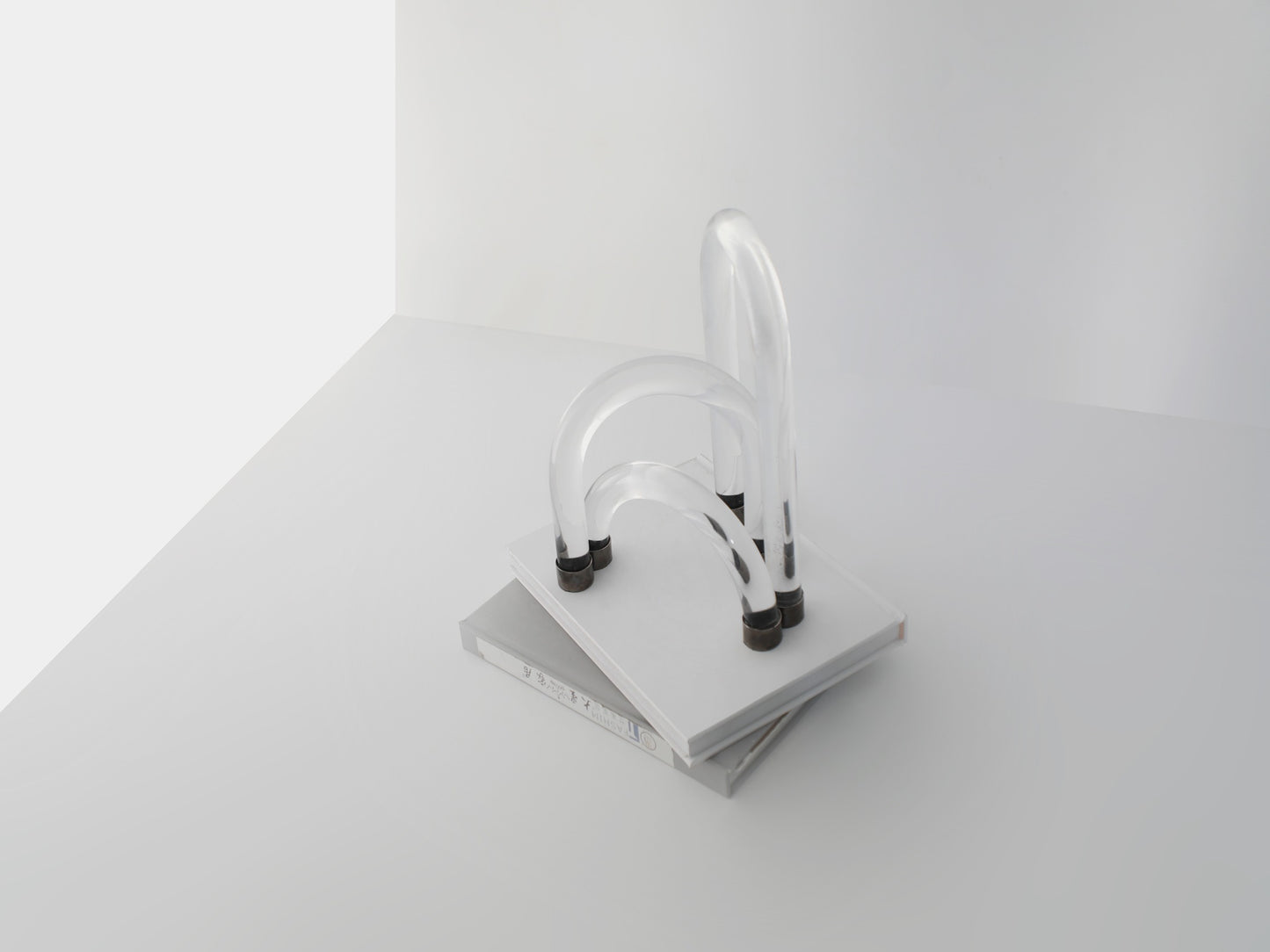 GEOMETRIC ARCH STAGGERED DESKTOP SCULPTURE