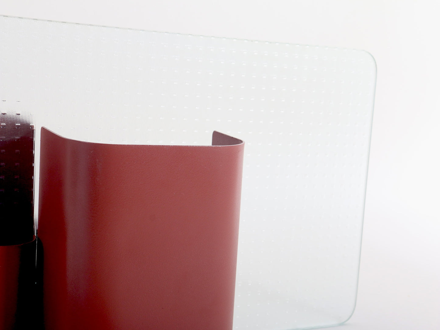 RED SQUARE FLOWER VASE