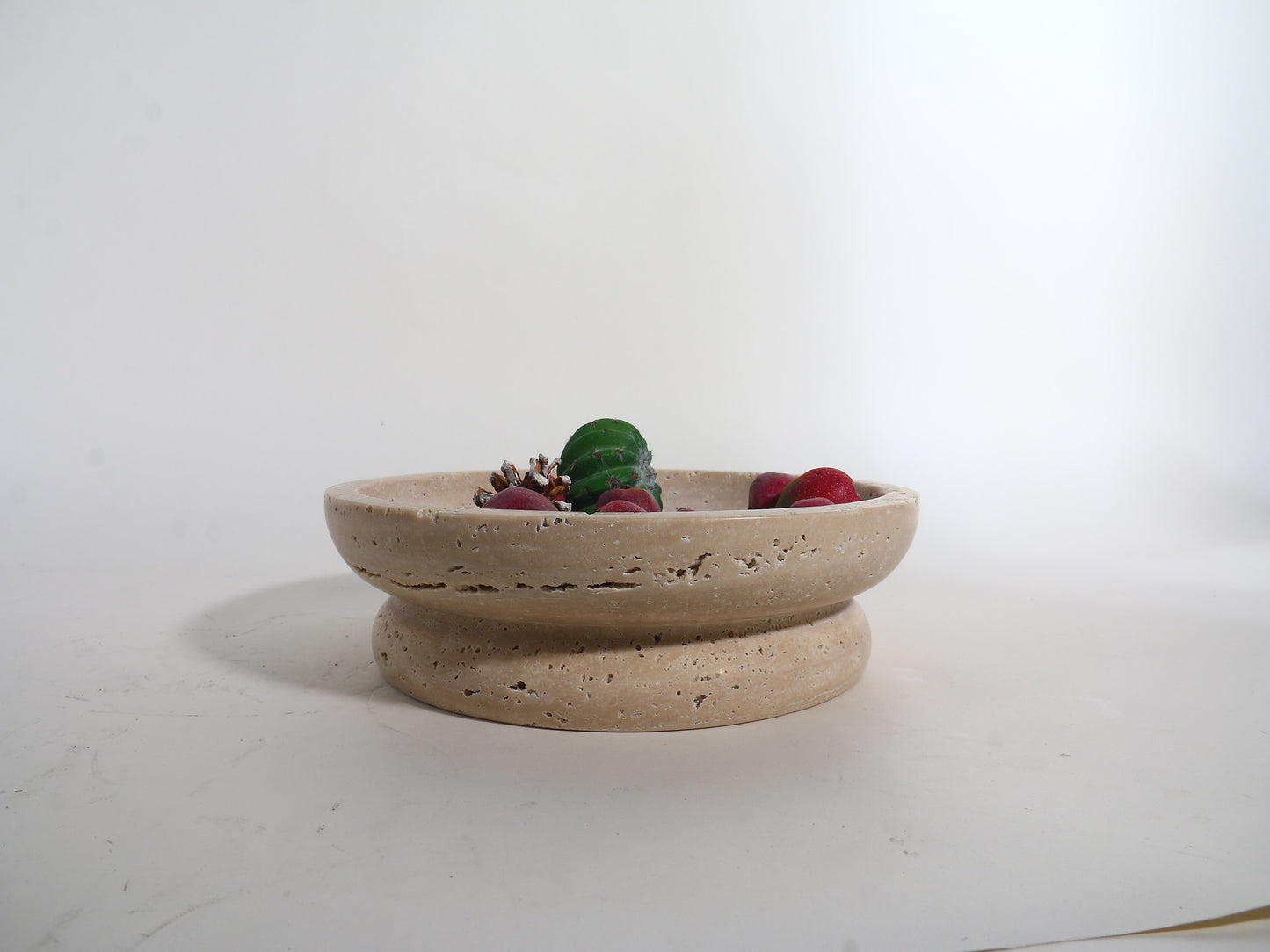 VINTAGE BEIGE ROUND TRAY