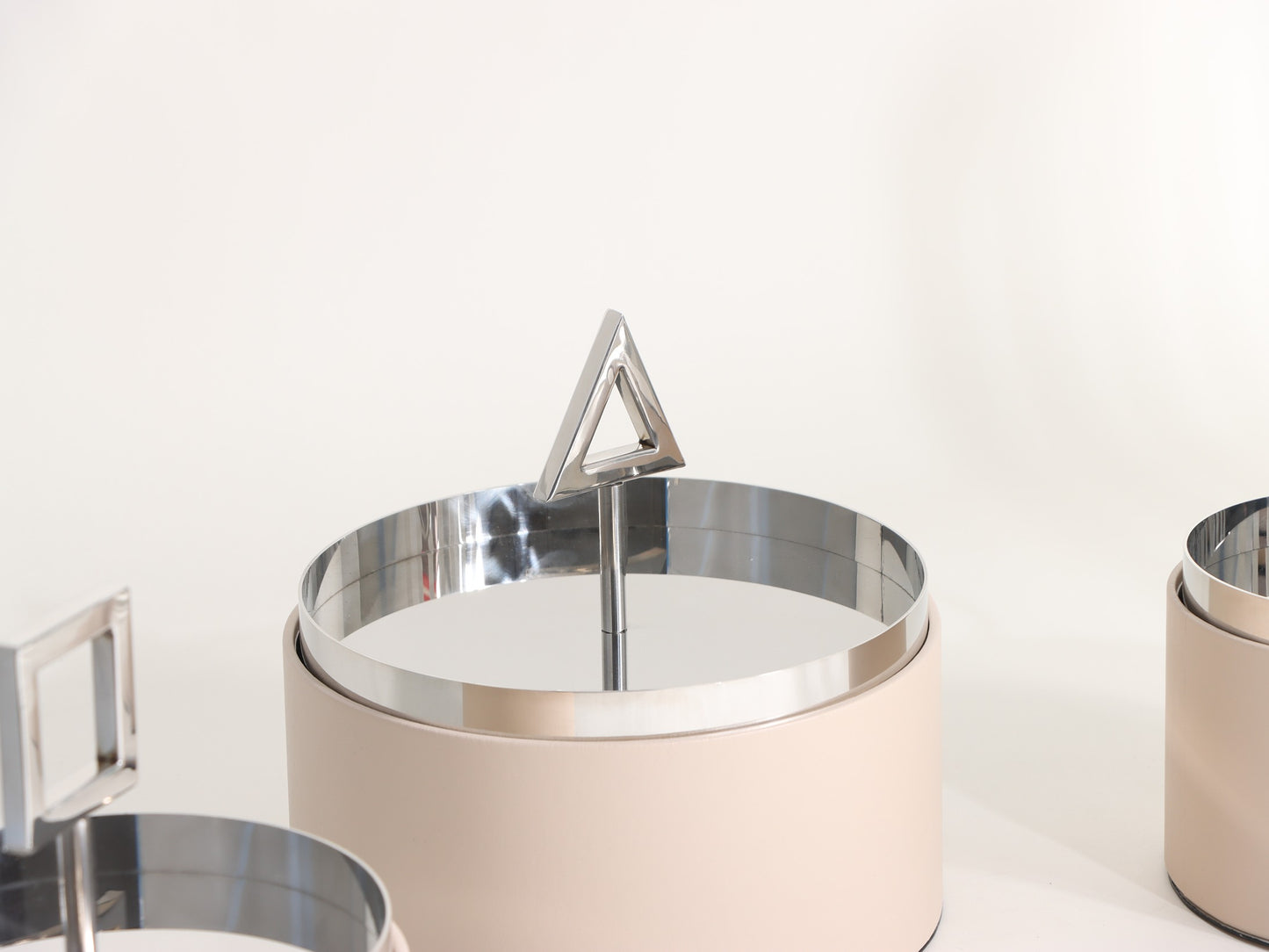 SILVER GEOMETRY COVER STORAGE BOX