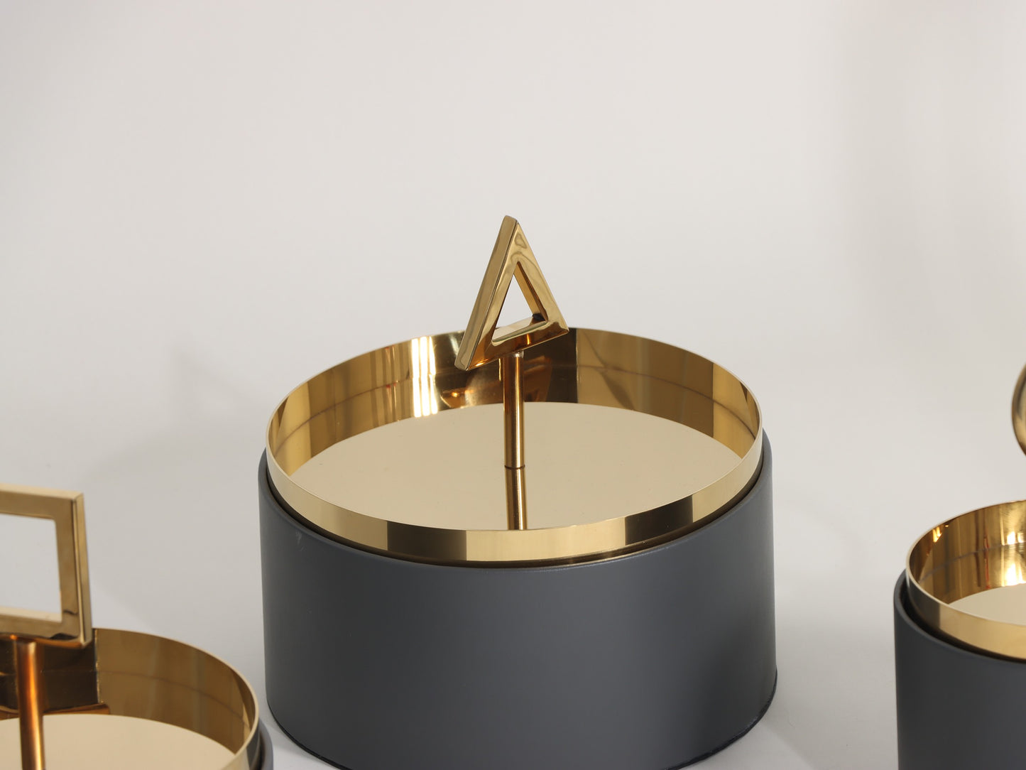GOLD BLACK GEOMETRY COVER STORAGE BOX