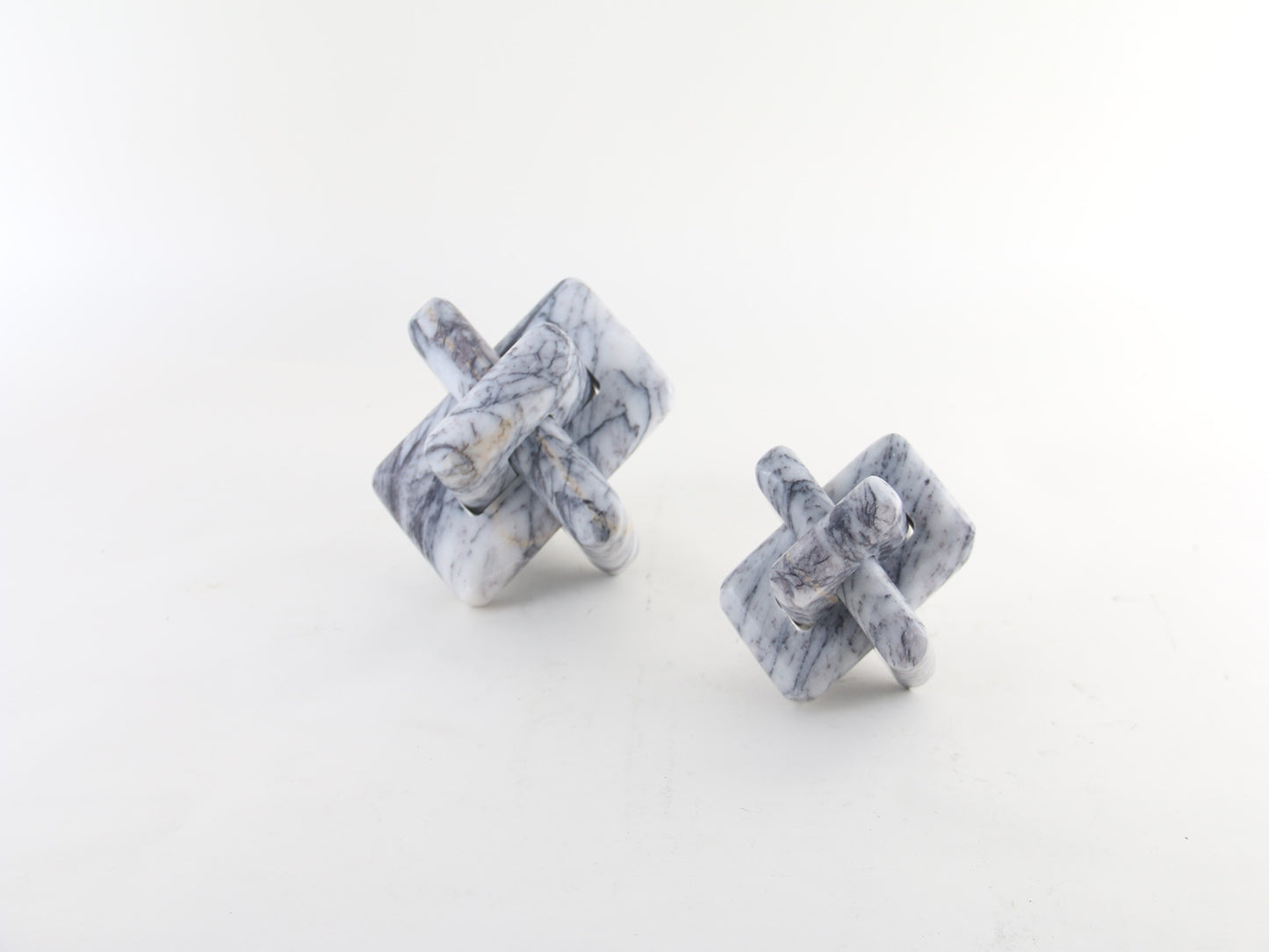 MARBLE LOOP SCULPTURE