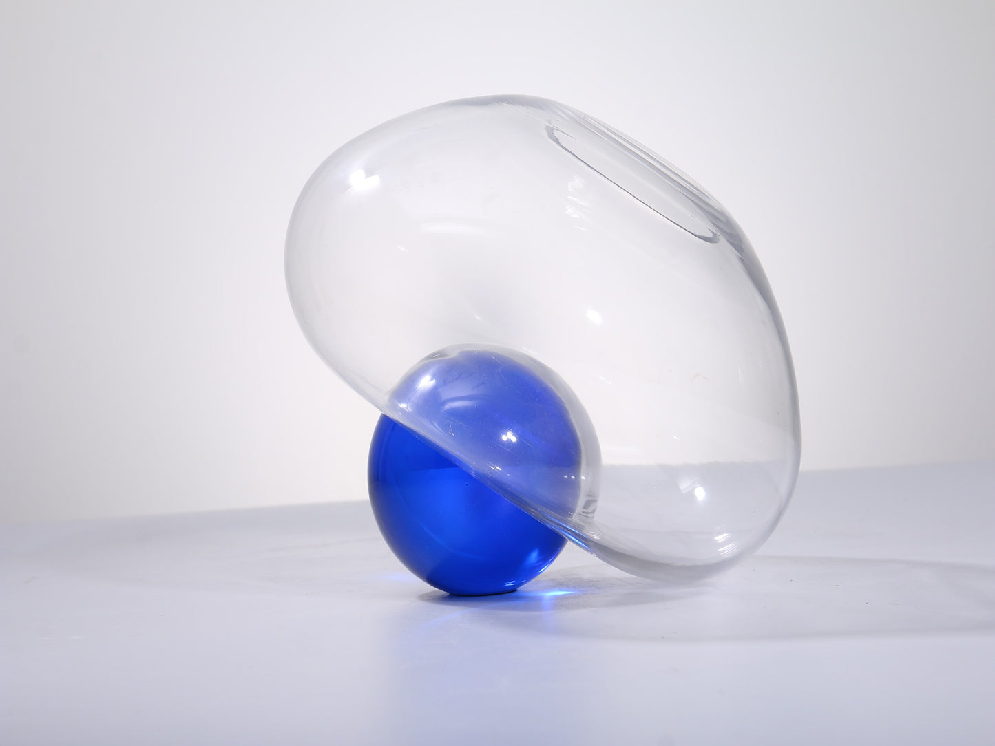 FLORERO ATLANTIS VASE
