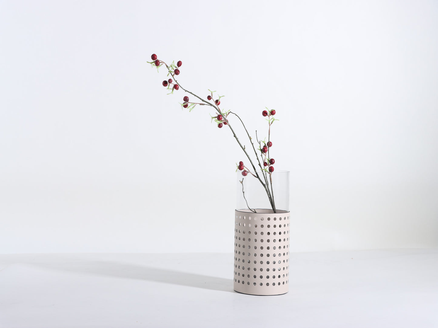 HOLLOW MODERN GLASS VASE