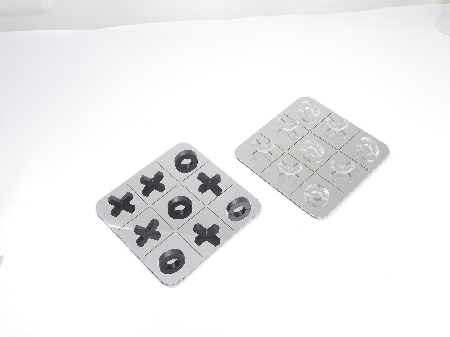 REFLECTION TIC TAC TOE SET