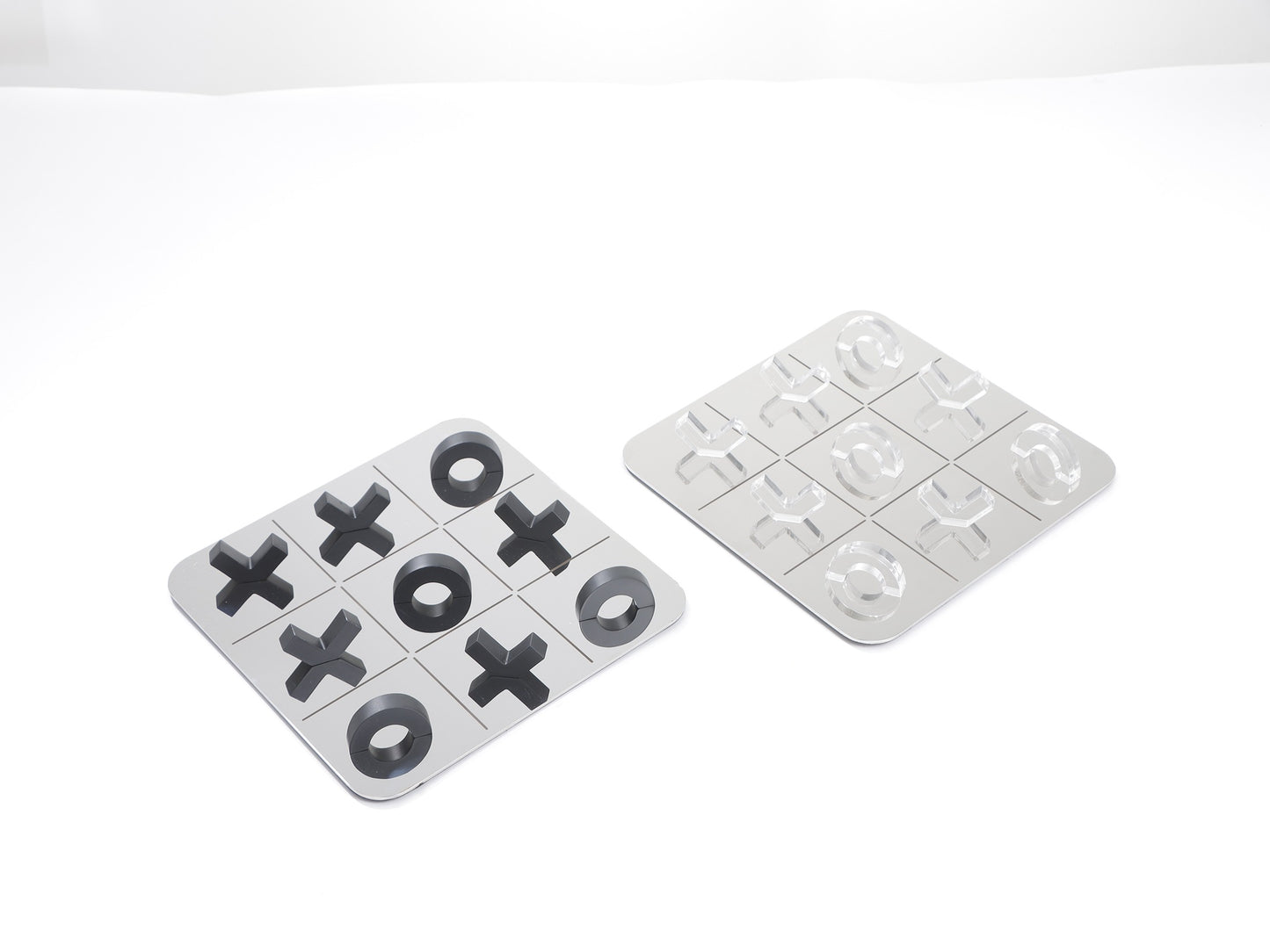REFLECTION TIC TAC TOE SET