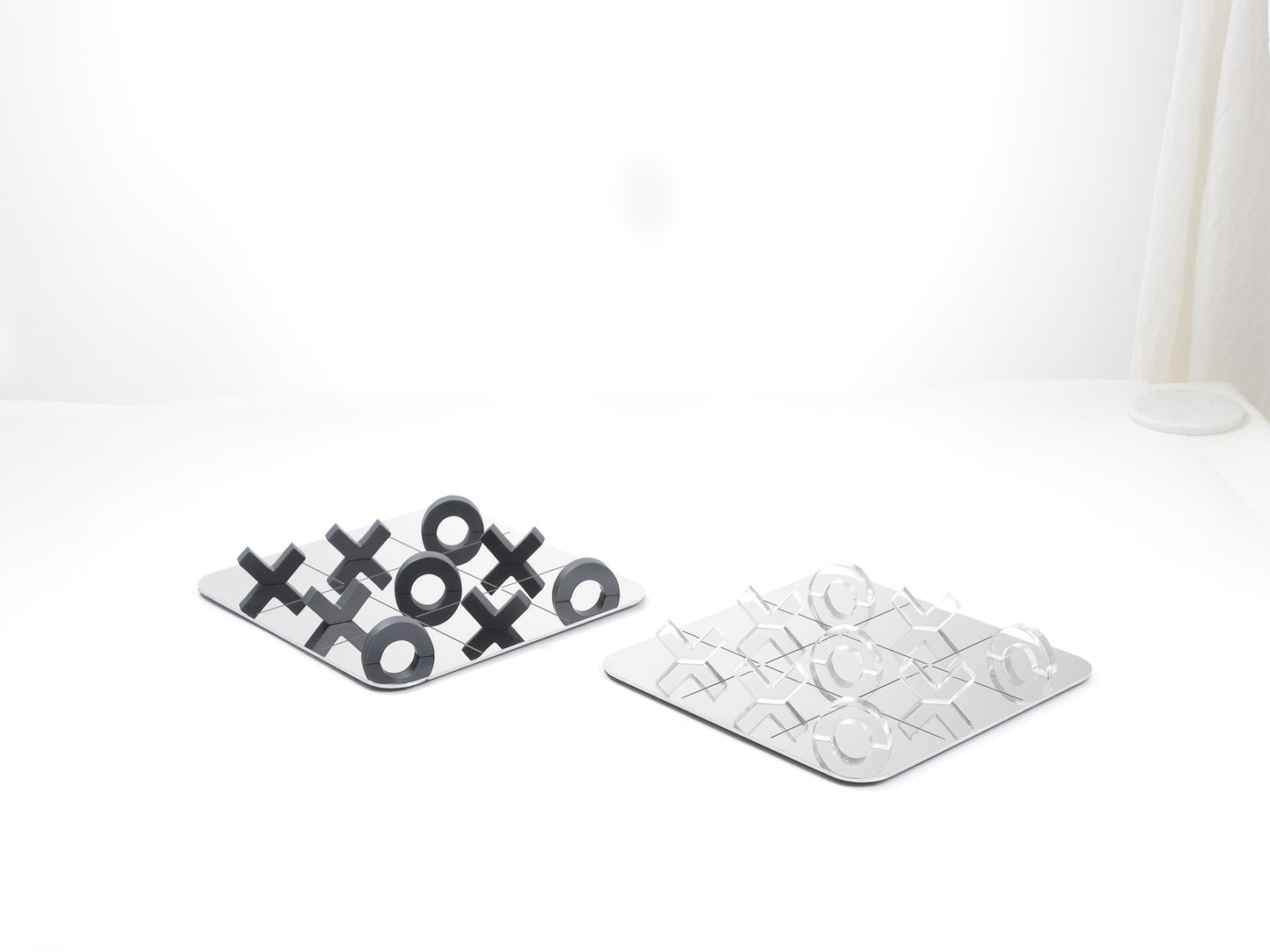 REFLECTION TIC TAC TOE SET