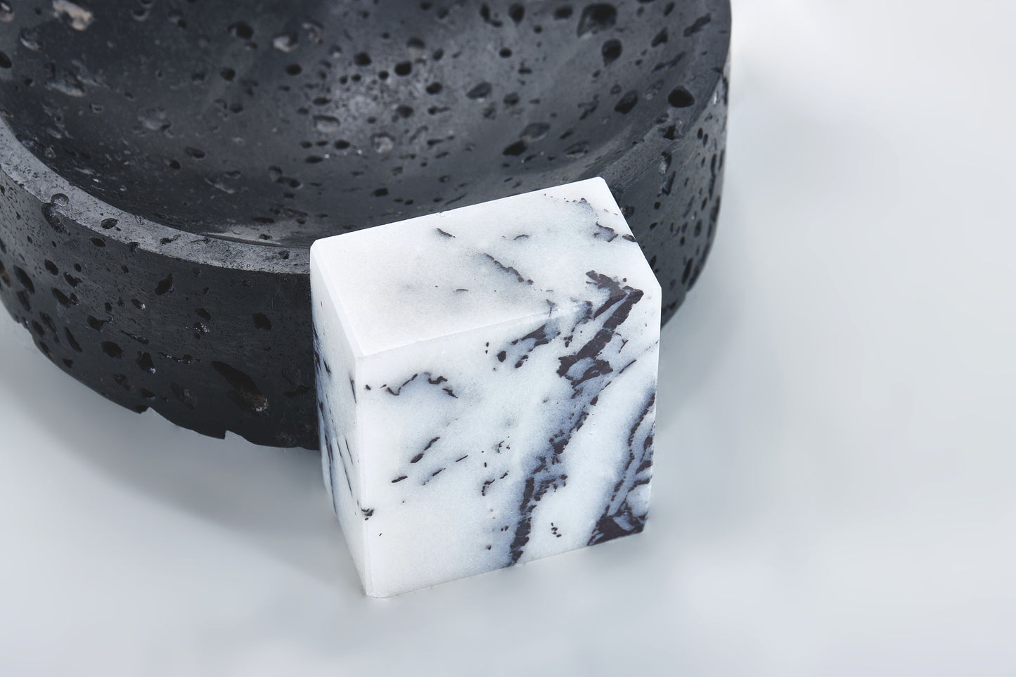 Black & White Marble Round Tray