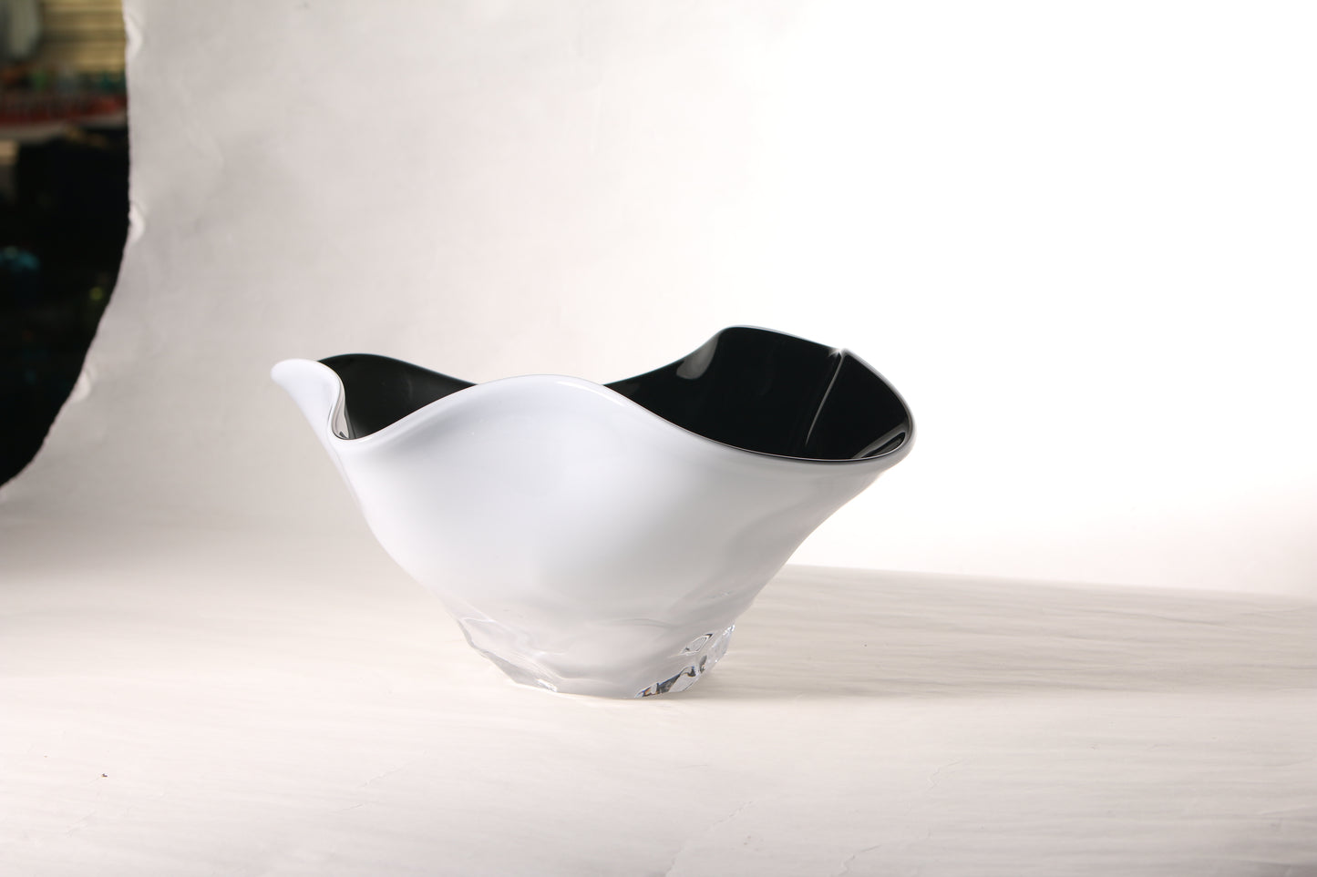 Black&White Glass Wavy Fruit Plate