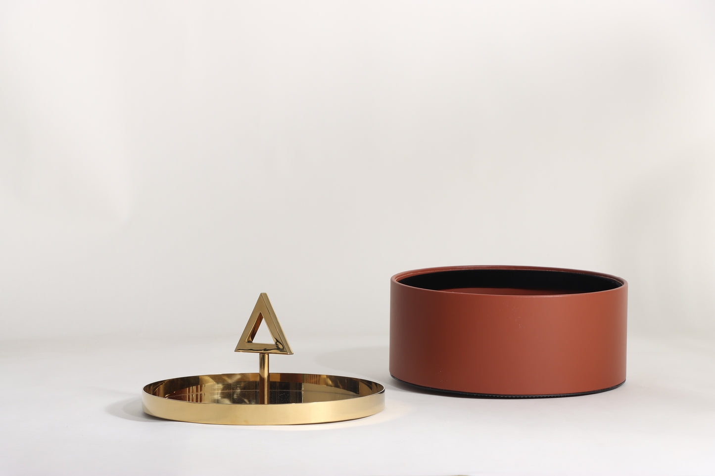 BROWN & GOLD MICRO-FIBER LEATHER & S/S STEEL & PVC STORAGE BOX