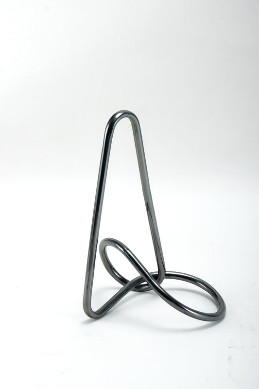IRON LINE SCULPTURE