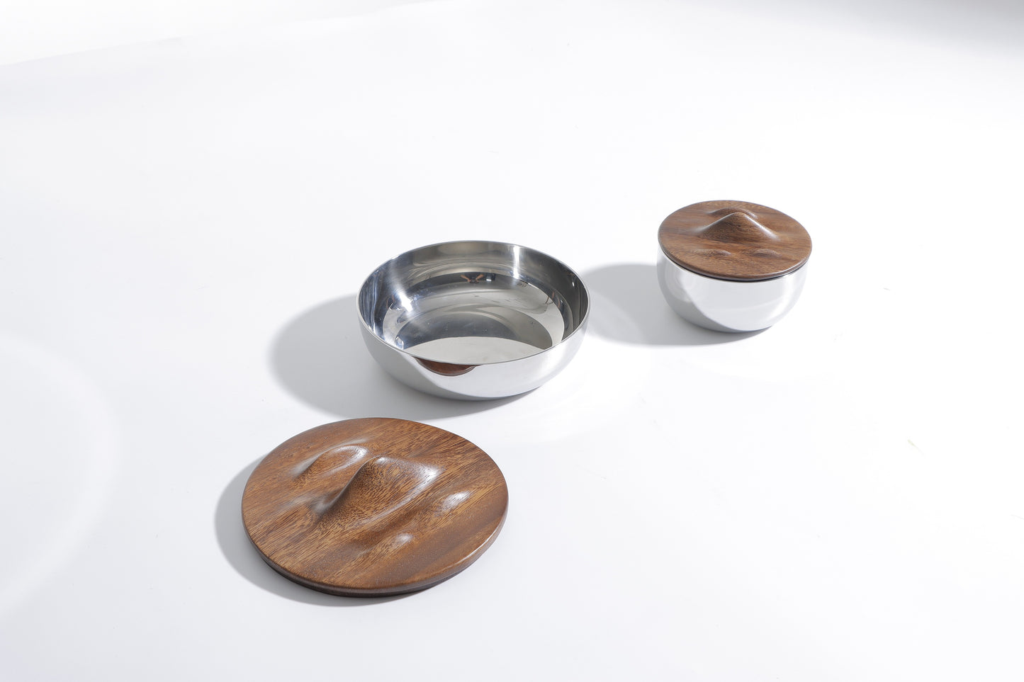 SILVER & WALNUT S/S STEEL & WOOD STORAGE BOWL