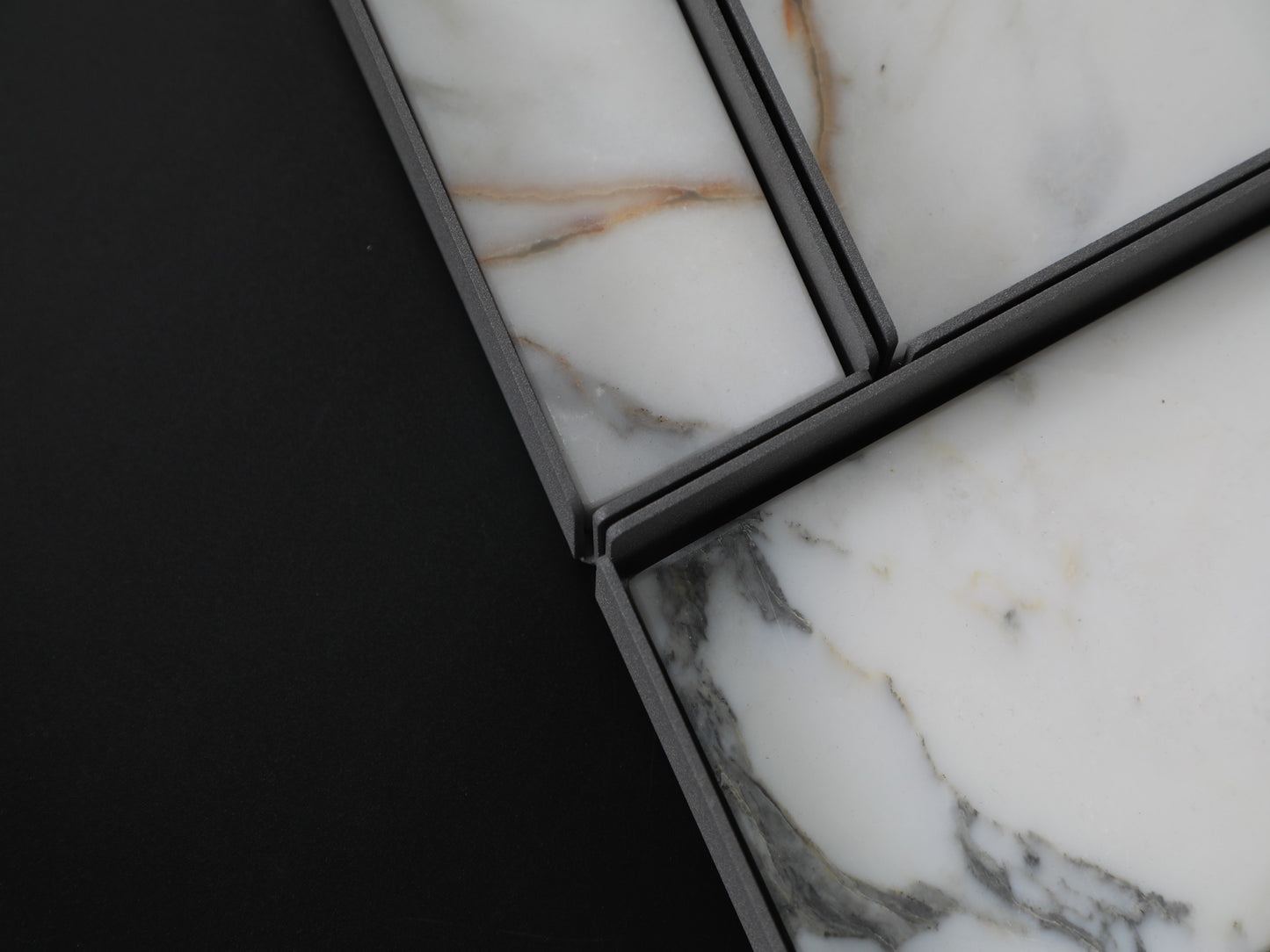 QUADRATE TRAY