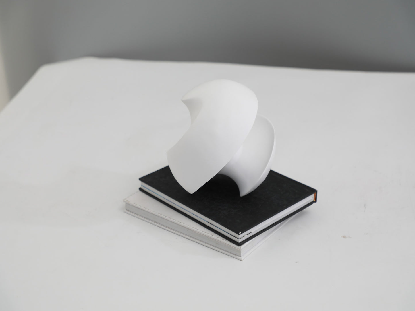 GEOMETRY RESIN SCULTPURE