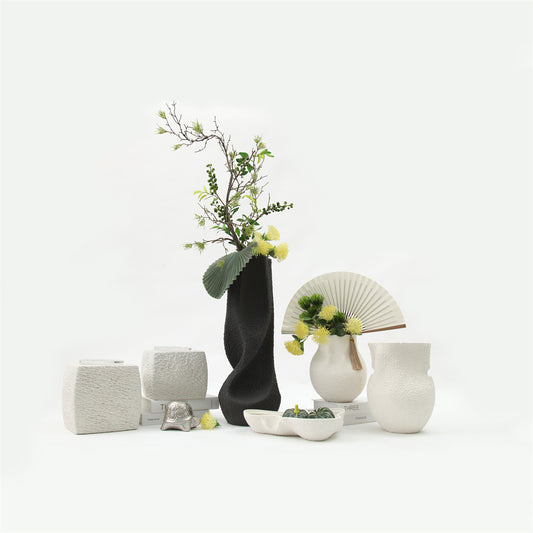 ZK CERAMIC VASE WHITE