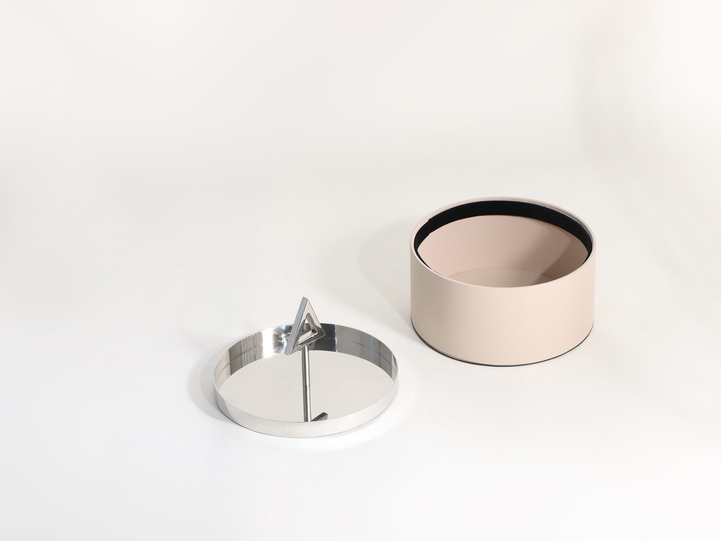 SILVER GEOMETRY COVER STORAGE BOX