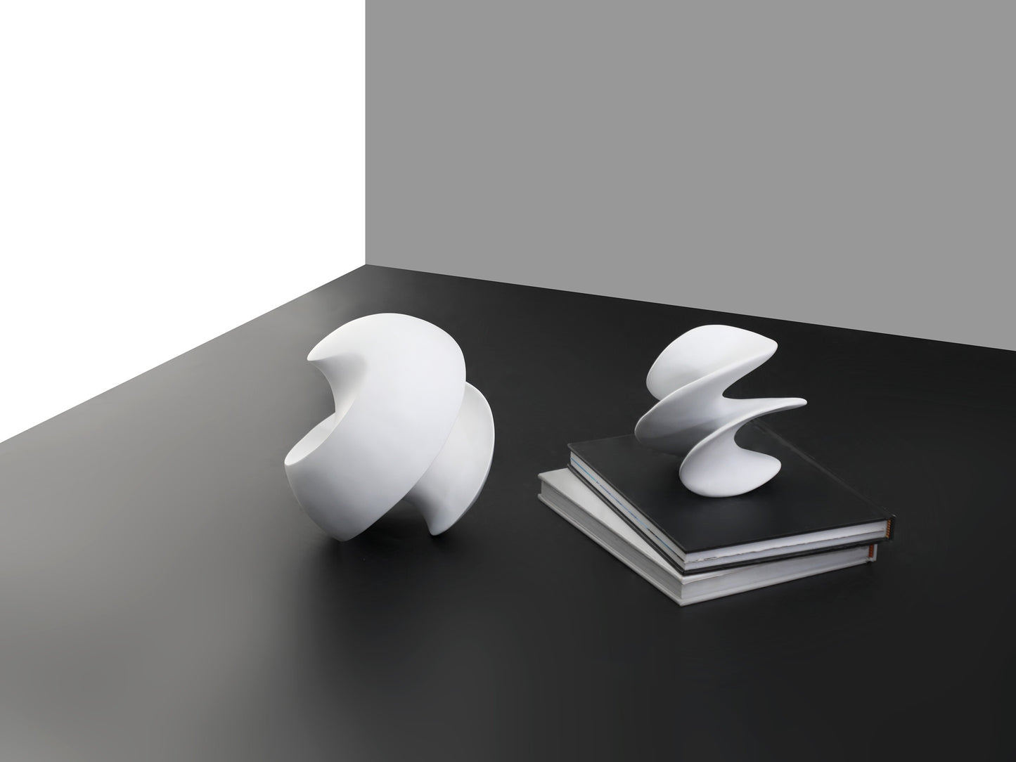 GEOMETRY RESIN SCULTPURE