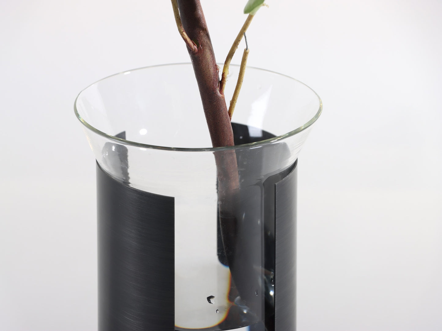 GLASS TUBE VASE IN METAL HOLDER