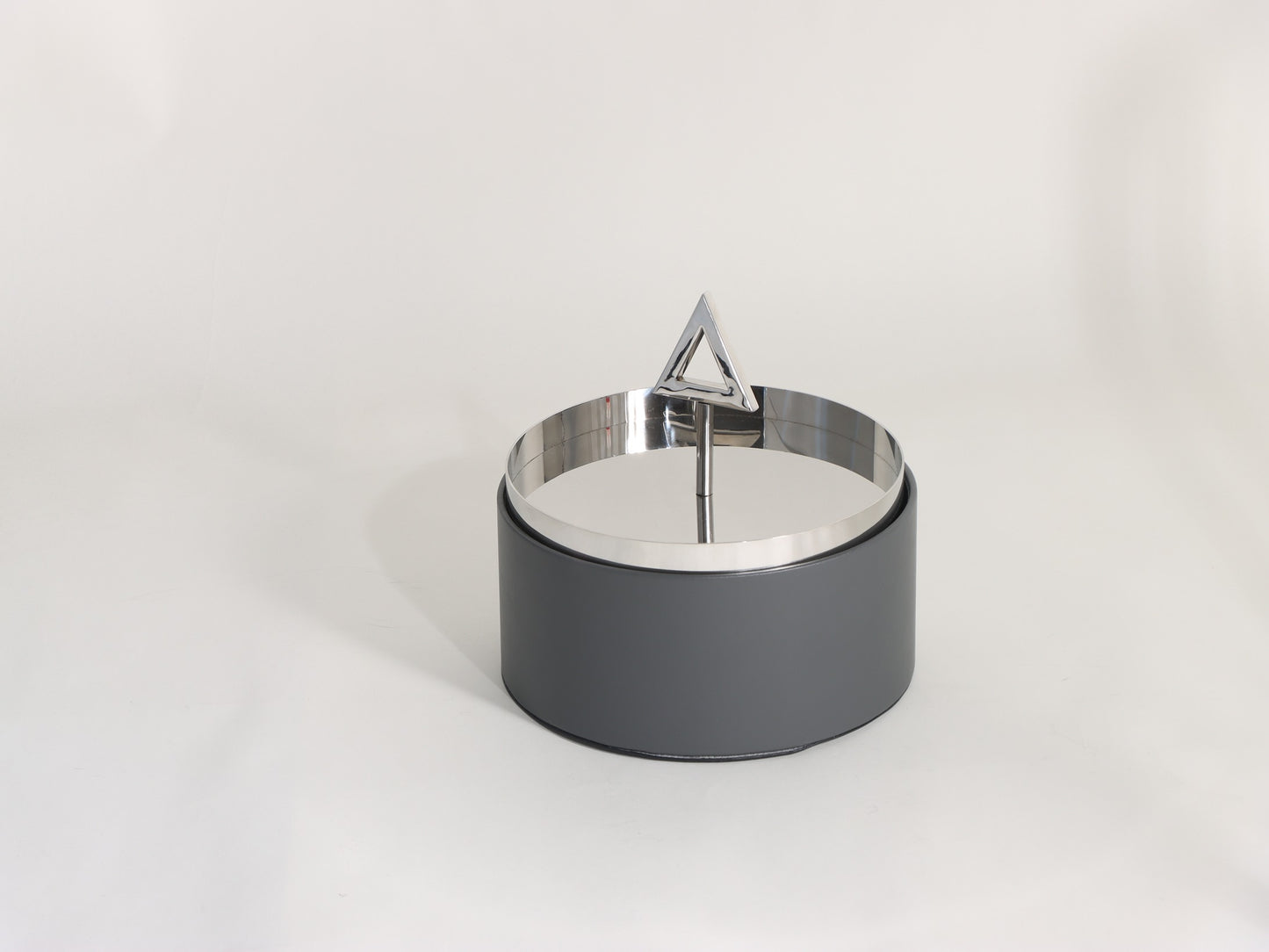 GREY GEOMETRY COVER STORAGE BOX