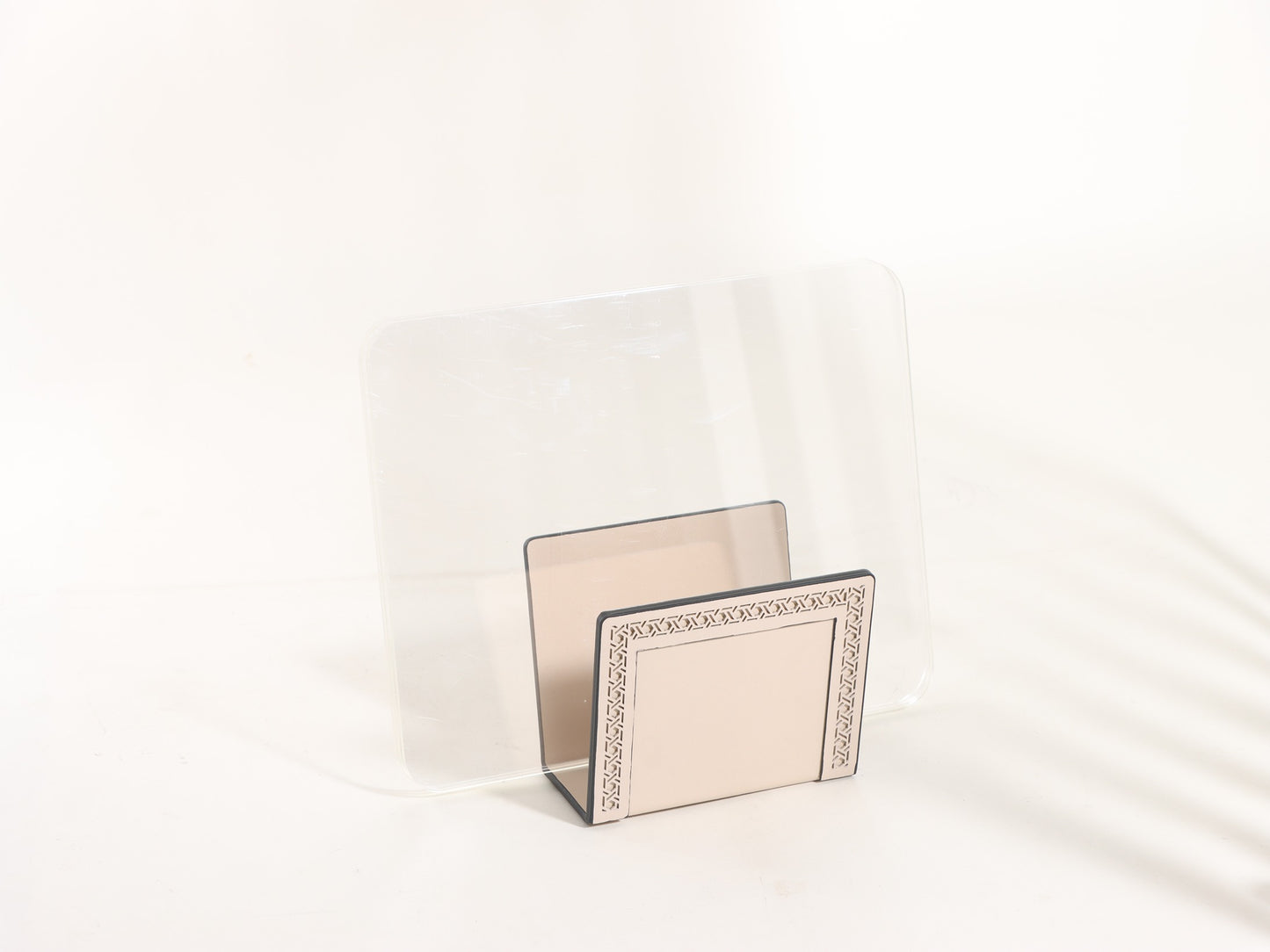 BEIGE OFFICE MAGAZINE & BOOK HOLDER