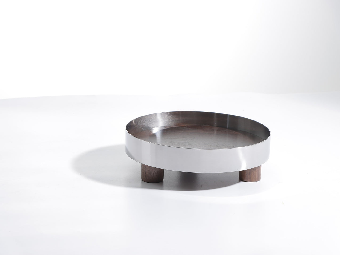 WALNUT METAL ROUND TRAY