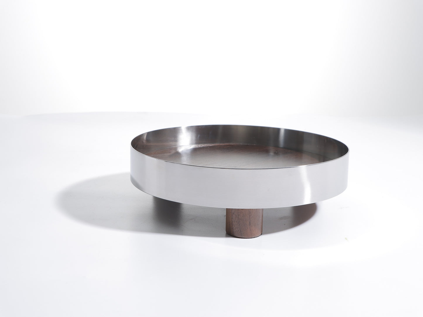 WALNUT METAL ROUND TRAY