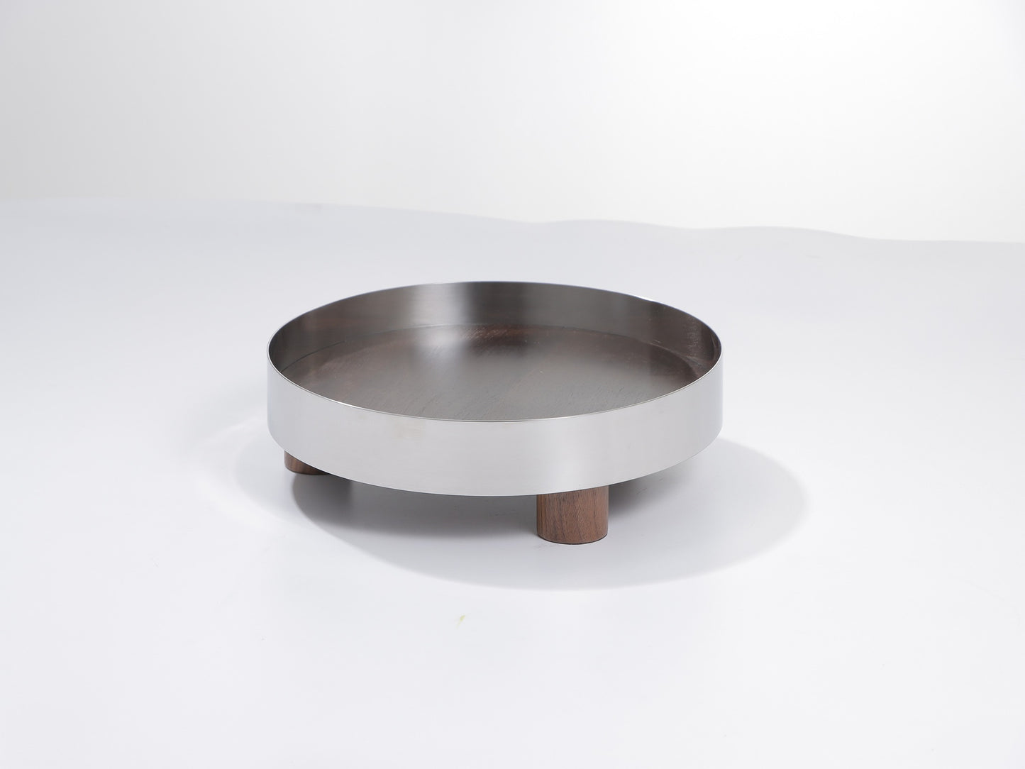 WALNUT METAL ROUND TRAY