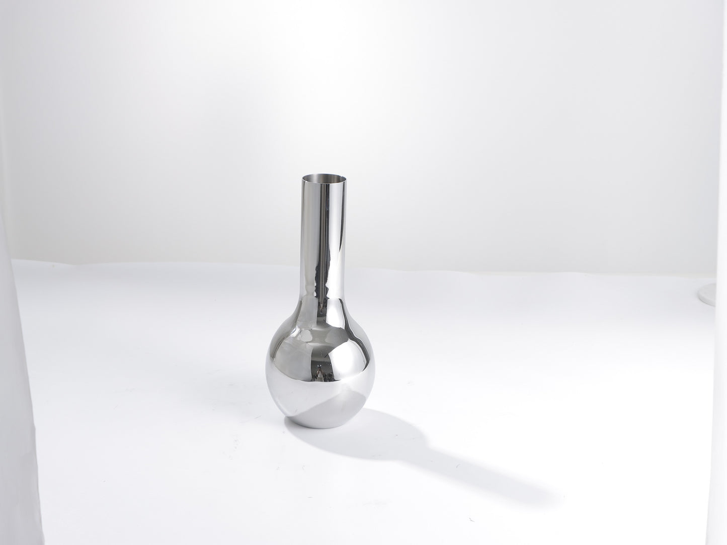 SILVER ROUND BOTTOM BUD VASE